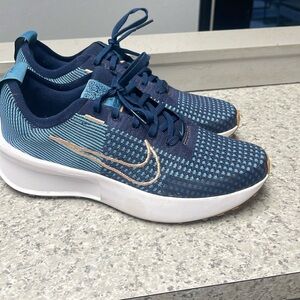 Women’s Nike running